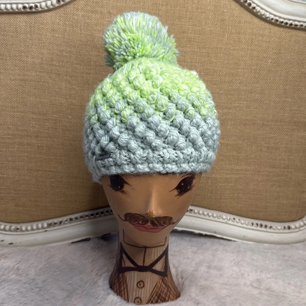 Spyder | GIRLS BRRR BERRY POM BEANIE, in Wintergreen, NWT